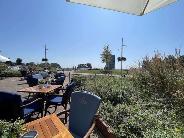 De Harmonie — restaurant in Almere