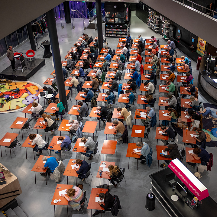 Almeers Dictee — lezing in Almere