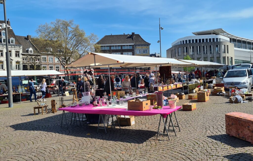 Najaarsmarkt Globeplein in Almere